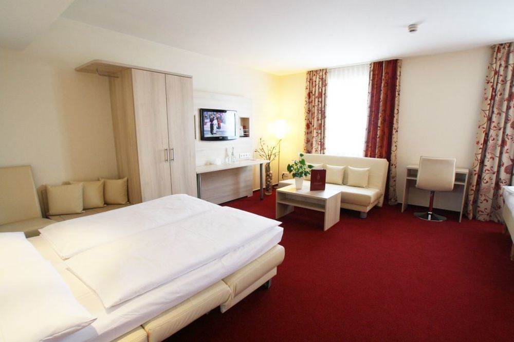 Hotel Roedelheimer Hof - Am Wasserturm Φραγκφούρτη Εξωτερικό φωτογραφία