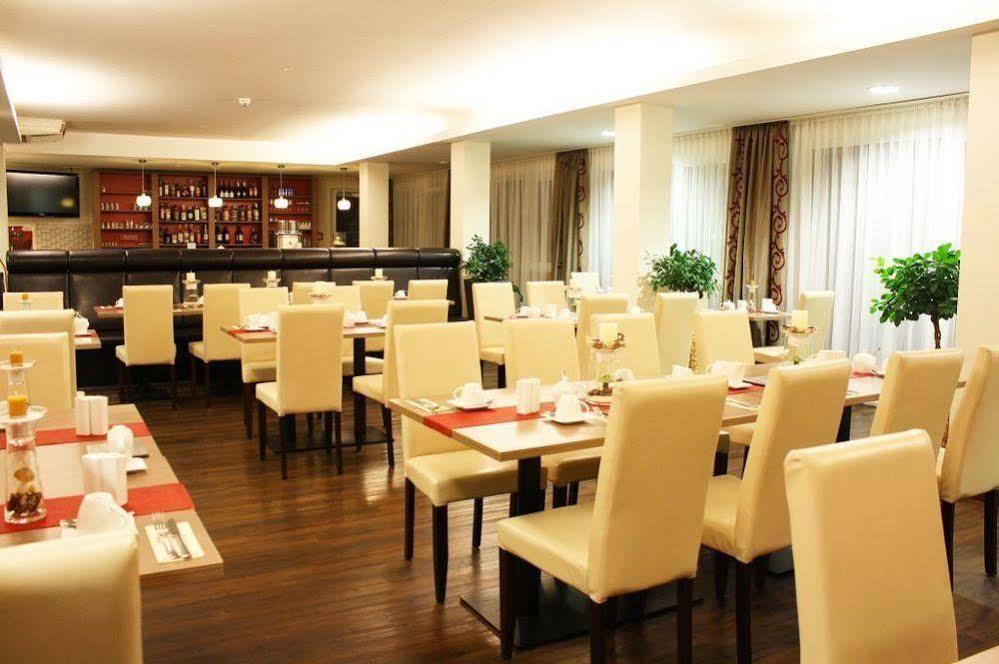 Hotel Roedelheimer Hof - Am Wasserturm Φραγκφούρτη Εξωτερικό φωτογραφία