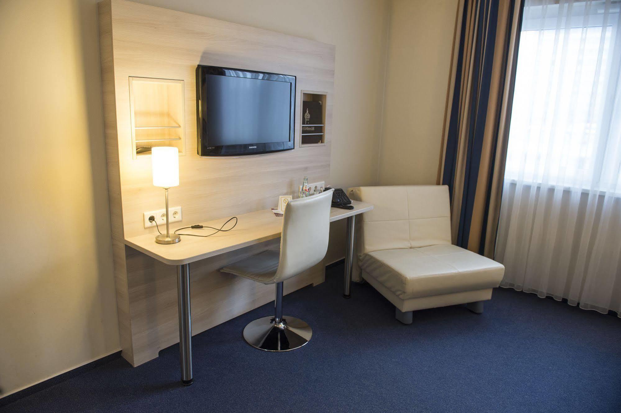 Hotel Roedelheimer Hof - Am Wasserturm Φραγκφούρτη Εξωτερικό φωτογραφία